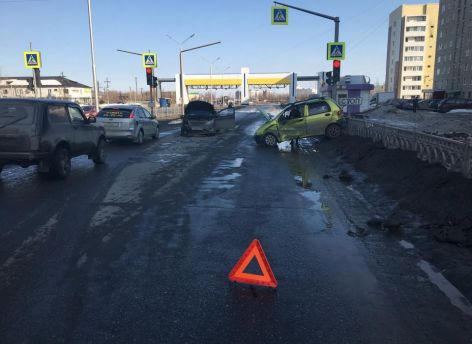 Пожилая вартовчанка не уступила дорогу и спровоцировала аварию