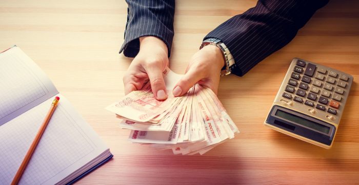 Какая компенсация положена тем, кто работает в майские праздники? // СИА-ПРЕСС ОТВЕЧАЕТ