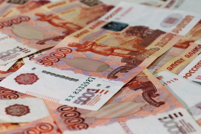 Лжесотрудник Банка России выманил у супругов из Сургута четыре миллиона