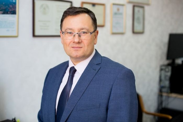 ​Кирилл Холопик: «Государство не даст строительной отрасли остановиться. Из триллиона госпомощи треть получили застройщики»