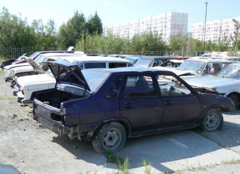 В Нижневартовске соберут брошенные автомобили