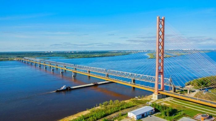 На следующей неделе в Югре по ночам будут перекрывать мост через Обь