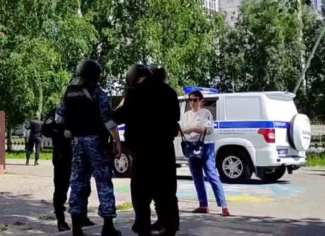​В Нижневартовске ищут мину в здании Контрольно-счетной палаты