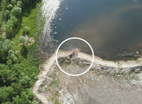 В Сургуте пообещали наказать виновных в загрязнении водоема на Заячьем острове