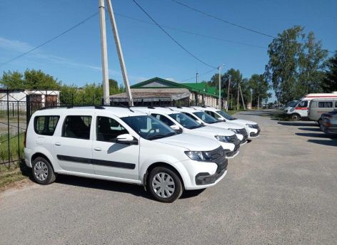 В больницу Нижней Тавды поступили новые автомобили