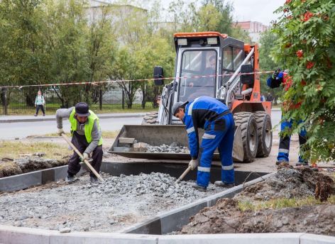 Авгиевы дороги. В Сургуте начали наводить порядок на некогда бесхозяйных межквартальных проездах