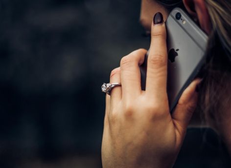 Как обезопасить свой телефон от прослушки? // КОНСУЛЬТАЦИЯ СИА-ПРЕСС