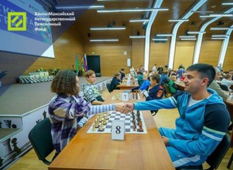 ​Ханты-Мансийский НПФ провел второй турнир по шахматам «Открытая игра»