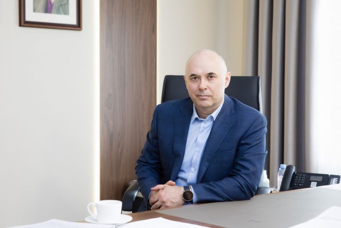 ​От вашей ежедневной работы зависит, каким вырастет будущее поколение