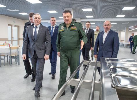 ​Александр Моор принял участие в открытии новой столовой ТВВИКУ