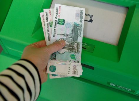 Меняют привычки: все больше уральских пенсионеров предпочитают карту Сбера для зачисления пенсии