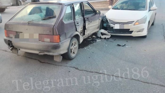 ​Годовалая девочка и женщина пострадали в ДТП в Нижневартовске
