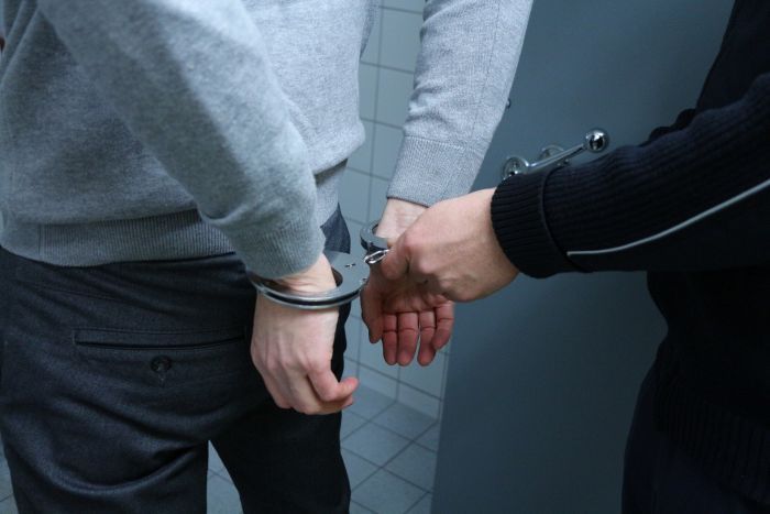 В Сургуте задержали подозреваемого в убийстве тестя − он скрывался в гостинице