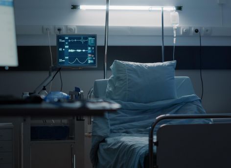 Вартовчанка чуть не умерла при родах во время кесарева сечения