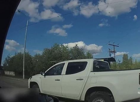 В Нижневартовске полицейские гонялись за пьяным пенсионером на пикапе