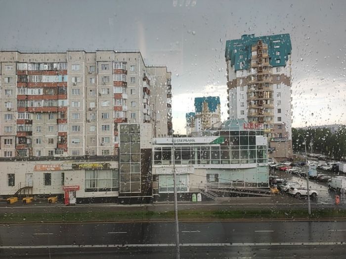 На Югру надвигается непогода: грозы, ливни и град