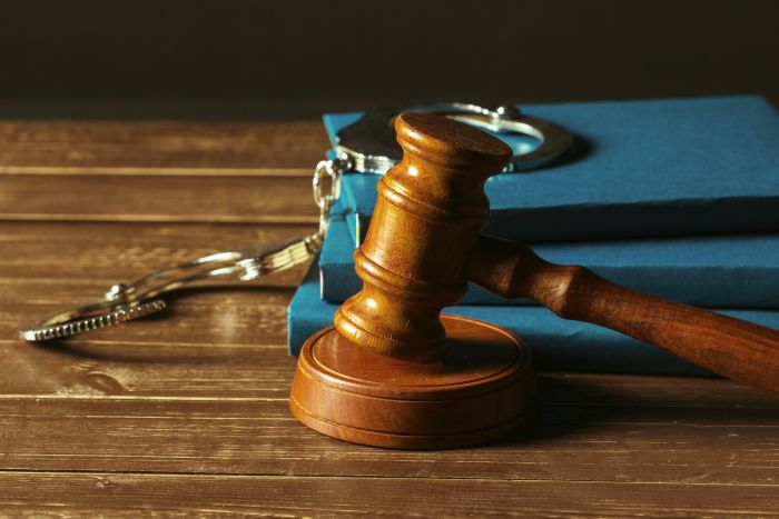 Двое вартовчан организовали незаконную миграцию 52 иностранных граждан 