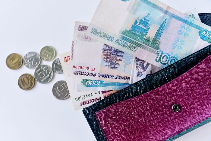 Стало известно, в какие даты югорчанам придут пенсии и пособия в октябре