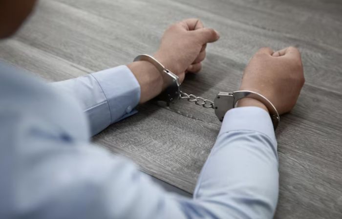 Начальника полиции в ХМАО заподозрили в продаже вещдоков на миллион рублей