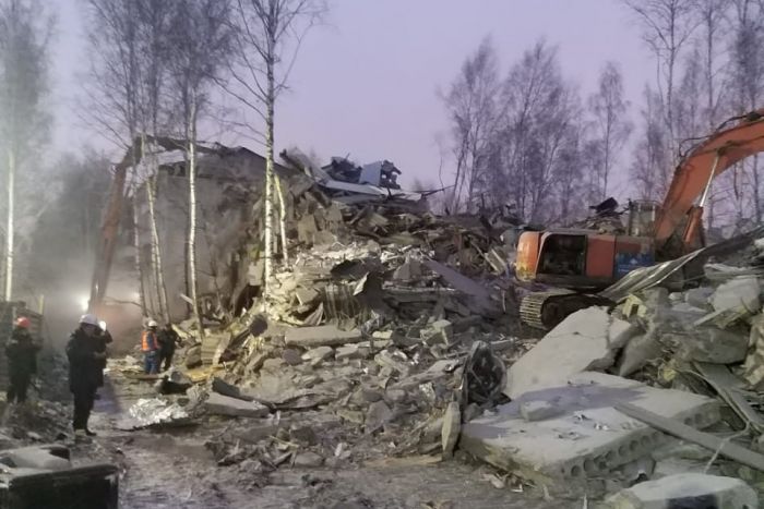 В Нижневартовске завершили демонтаж разрушенного дома