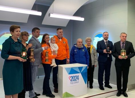 Огонь семейного очага «Сердце России» привезли в Тюмень