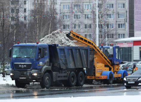 ​Подрядчиков Сургута оштрафовали на 400 тысяч рублей за некачественную уборку снега
