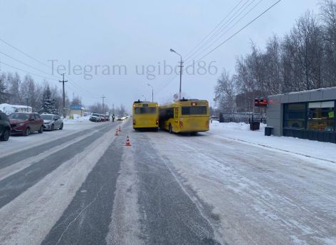 В Сургуте водитель автобуса сбил своего коллегу