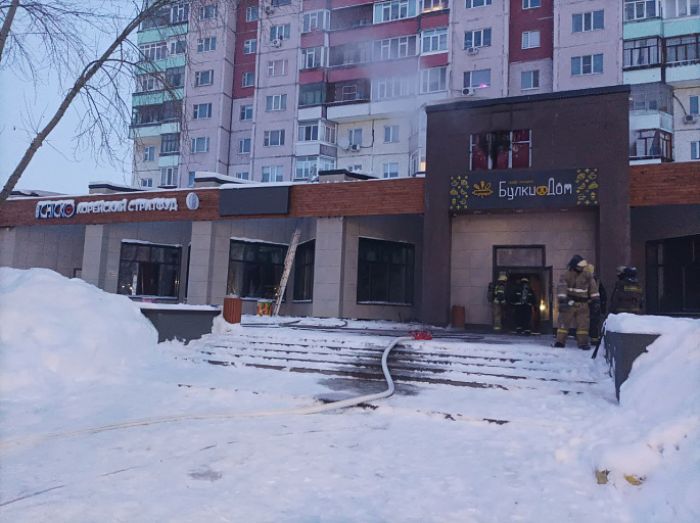 ​Крупный пожар в центре Сургута: сгорели кофейня и ресторан