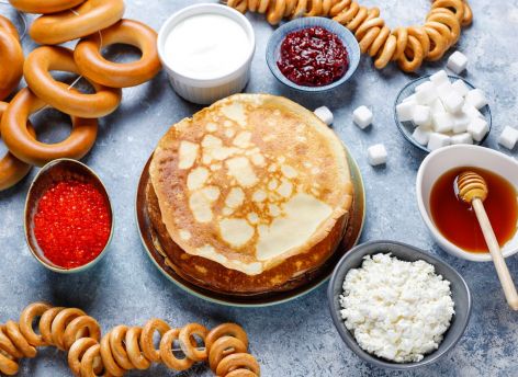 Лакомка —день Масленицы, когда можно прийти на блины к теще