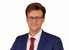 Не почему он ушёл, а зачем он был?
