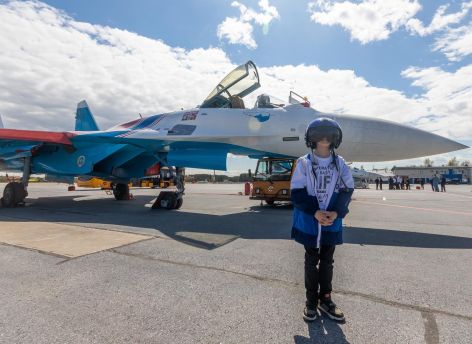 «Русские Витязи» провели экскурсию для юных сургутян