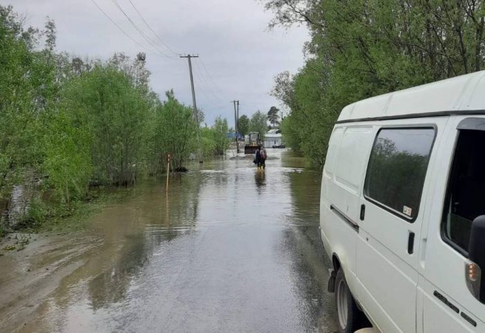 ​Уровень воды в Оби снизился до 938 см - на 42 см ниже критической отметки