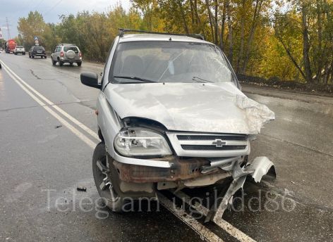​В ХМАО столкнулись два легковых автомобиля