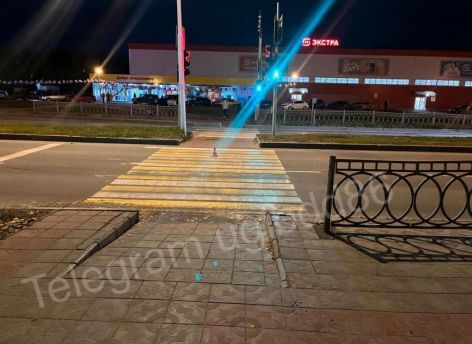 ​В Нижневартовске в ДТП пострадала пенсионерка, переходившая дорогу не на тот свет