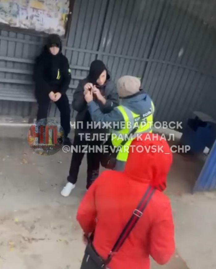 Контролер в Нижневартовске поставила на место подростков-безбилетников