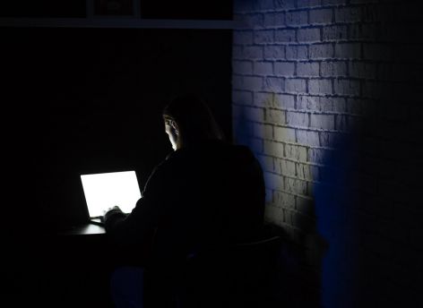 ​Трижды на одни и те же грабли: житель Урая вновь попался на уловки аферистов