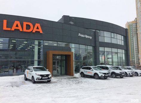 ​В России снижается спрос на новые автомобили