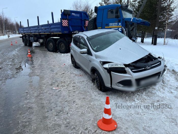 ​Пожилой когалымчанин пострадал в ДТП с «КамАЗом»