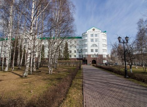 ​Борис Хохряков и Александр Олейников поздравили югорчан с Днем российского парламентаризма