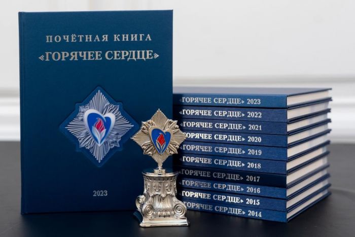 ​Две школьницы из Югры стали лауреатами премии «Горячее сердце»: одна спасла тонущего ребенка, другая − брата и сестру из пожара