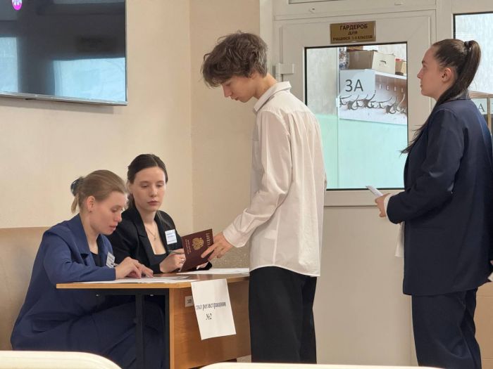 ​Более 7 500 выпускников в Сургуте сдают ЕГЭ и ГИА в 2025 году