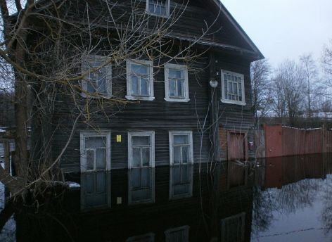 Если фундамент уходит под воду: можно ли спасти дом от подтопления? // СИА-ПРЕСС ОТВЕЧАЕТ