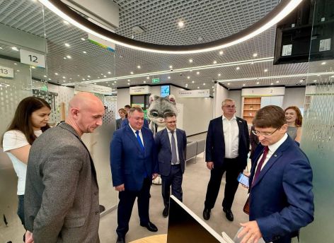 ​В Нижневартовске открылся обновленный офис Сбера