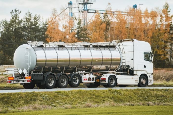 ​В ХМАО оптимизировали работу газовозов для безопасной перевозки топлива на АГЗС