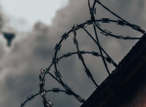 Двух подростков, избивших сверстника в Сургуте, отправили под стражу