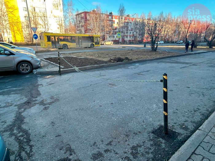 ​«Установка обычных цепей вместо полноценных ограждений или шлагбаумов − недопустима»
