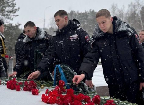 ​В Сургуте почтили память военнослужащих, погибших на Северном Кавказе