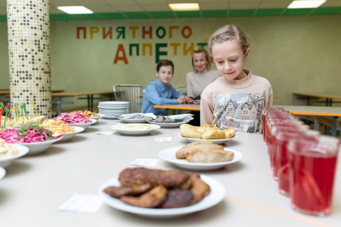 Власти Сургута увеличат финансирование школьного питания с начала 2026 года