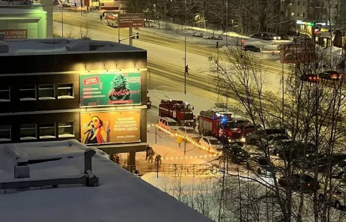 В Сургуте горел ресторан «Хурма». Посетителей эвакуировали