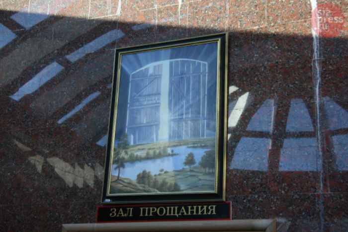 ​А пока прощания по полчаса: новый ритуальный зал в Сургуте планируют открыть не раньше конца 2028 года